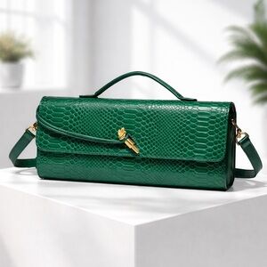 Luxury Snake-Print Handbag in Emerald Green with Gold Lock Detail